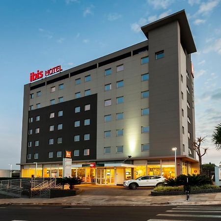 Ibis Ourinhos Hotel Exterior foto